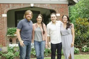 K&ouml;nnen Chip (l.) und Joanna (2.v.l.) das Haus von Courtney (r.) und Joey Scrivano (2.v.r.) in ein Traumhaus verwandeln?