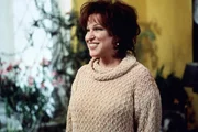 Die Zeiten als treusorgende Gattin sind vorbei, Brenda (Bette Midler) ist jetzt Mitglied im Club der Teufelinnen.