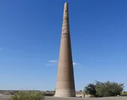 Wie durch ein Wunder verschonten Erdbeben das h&ouml;chste Minarett Zentralasiens in K&ouml;ne&uuml;rgentsch.