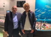 K&ouml;lner Edelbauer Reiner Calmund gilt als einer der bedeutendsten Sportfunktion&auml;re der Bundesliga-Geschichte. In dieser Kurzstrecke hat Pierre M. Krause endlich mal die Chance, mit jemandem zu reden, der genau so fu&szlig;ballverr&uuml;ckt ist wie er selbst.