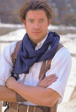 Auf seinem Weg durch die &auml;gyptische W&uuml;ste stolpert der Abenteurer Rick O'Connell (Brendan Fraser) zuf&auml;llig &uuml;ber die Ruinen der seit 3000 Jahren verschollenen Stadt Hamunaptra, und erweckt ungl&uuml;cklicherweise eine Mumie zum Leben ...