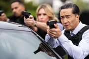 (v.l.n.r.) Detective Simmons (Michael Xavier); Detective Yates (Amy Goodmurphy); Chief Li (Terry Chen)