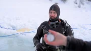K&auml;lte und Eiswasser ver&auml;ndern die Wahrnehmung von Zeit wesentlich. Im Bild: Lars Fiechter