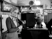 Hausbesitzerin (Erni Mangold). Hausbesitzerin (Erni Mangold).