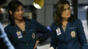 Mit Angelas (Michaela Conlin, l.) Hilfe haben Brennan (Emily Deschanel) und Agent Booth ein weiteres Opfer eines Serienm&ouml;rders ausfindig machen k&ouml;nnen.