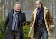 Peter Lindburg (Fritz Wepper) und sein treuer Kollege Mike H&auml;usl (Bernd Michael Lade, recht) sind nicht nur in ihrer TV-Krimiserie ein eingespieltes Team.