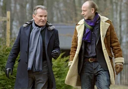 Peter Lindburg (Fritz Wepper) und sein treuer Kollege Mike H&auml;usl (Bernd Michael Lade, recht) sind nicht nur in ihrer TV-Krimiserie ein eingespieltes Team.