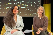 Sternstunde Philosophie Du kannst nichts gegen die Klimakrise tun! Moderatorin Olivia R&ouml;llin und Frauke Rostalski, Rechtsphilosophin und Juristin