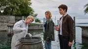 Von der Kriminaltechnikerin erfahren die Kommissarinnen erste Informationen zur Leiche im Fass, v.li.: Anna Gesa-Raija Lappe als Sarah Hertweg, Franziska Weisz als Doro Beitinger, Maria W&ouml;rdemann als Chiara Locatelli