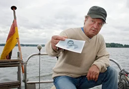 Klaus (Paul Fa&szlig;nacht) ist fest &uuml;berzeugt, dass er der Vater der schwangeren Franziska ist.