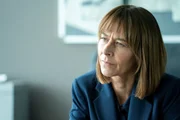 Eleanor (Kate Dickie)