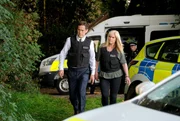 DI Richard Bewley (Andrew Knott, li.), DI Liz Nyles (Siobhan Finneran, re.).