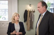 Isabel von Brede (Sabine Postel, l.); Markus Gellert (Herbert Knaup, r.)