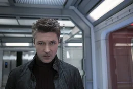 Janson (Aidan Gillen)