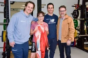 Nach einem Aufw&auml;rmtraining mit Olympiasieger Sandro Viletta im Sportgymnasium wird Any von Ski-Ass und SRF-Experte Marc Berthod zu einem besonderen Slalomtraining eingeladen. v.l. Marc Berthod, Any, Sandro Viletta, Nik Hartmann
