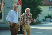 Hubert und Martin haben das Ziel vor Augen. Von links: Hubert (Bernhard Ulrich) und Martin Kirchleitner (Hermann Giefer).