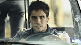 Miguel Ramos (Diego Boneta).