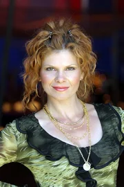 Lolita Davidovitch (Natasha Lovara).