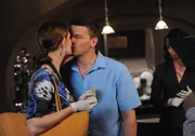 Temperance Brennan (Emily Deschanel, l.); Seeley Booth (David Boreanaz, r.)