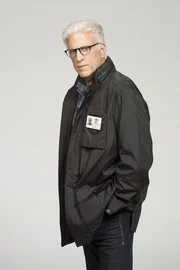 Ted Danson als D.B. Russell