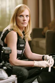 Catherine (Marg Helgenberger) und ihre Kollegen werden zu einem tödlichen Unfall gerufen. Catherine (Marg Helgenberger) und ihre Kollegen werden zu einem tödlichen Unfall gerufen.