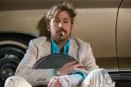 Endlich hat March (Ryan Gosling) die Film-Dose mit dem Film erwischt, nach dem alle suchen.