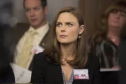 Temperance Brennan (Emily Deschanel)