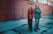 v.li.: Heidi Mai (Mariam Hage), Gerti Bruckner (Susi Stach)