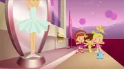 Tanja, Lili und Zo&eacute; entdecken in Zo&eacute;s Welt eine richtige Ballerina.