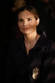 Jessica Knight (Katrina Law)