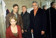 Die Beamten Bonhoff und Kehler haben das Gef&uuml;hl, dass ihnen Klaus Thurau einiges verheimlicht (vorne li.: Karin Giegerich als Kathrin Sch&ouml;ne).