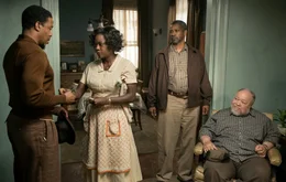 (v.l.n.r.) Lyons (Russell Hornsby); Rose Maxson (Viola Davis); Troy Maxson (Denzel Washington); Jim Bono (Stephen McKinley Henderson)
