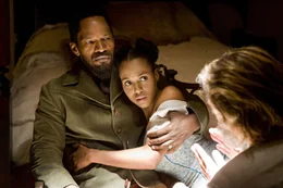 Endlich vereint, aber f&uuml;r immer? Django (Jamie Foxx, l.) und Broomhilda (Kerry Washington, r.) ...; Endlich vereint, aber f&uuml;r immer? Django (Jamie Foxx, l.) und Broomhilda (Kerry Washington, r.) ...