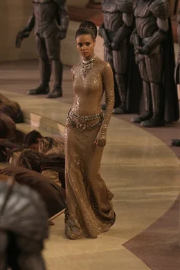 Dame Vaako (Thandie Newton) ist die Gattin eines hochrangigen Offiziers der Necromonger - einer Armee von diabolischen Kriegern ...