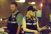 Bei ihren Ermittlungen sto&szlig;en Catherine (Marg Helgenberger) und Grissom (William Petersen) auf einen alten Milit&auml;rbunker, der einer Sekte als Unterschlupf gedient hat. Den Beiden bietet sich ein grausiger Anblick...
