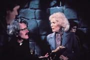 Pater Malone (Hal Holbrook, l.); Kathy Williams (Janet Leigh, r.)