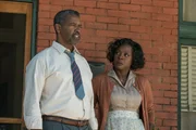 Troy Maxson (Denzel Washington, l.); Rose Maxson (Viola Davis, r.)