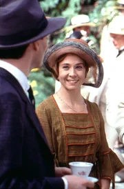 Anne (Megan Follow)