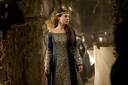 Folge 8: Die Verwandlung (Igraine) Morgan kann in Gestalt von Ygrain (Claire Forlani) selbst Merlin t&auml;uschen.