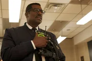 Chicago Fire Staffel 10 Folge 6 Er hat den &Uuml;berblick: Eamonn Walker als Chief Wallace Boden