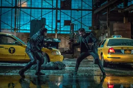 Rechts: John Wick (Keanu Reeves)