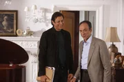 Zach Nichols (Jeff Goldblum, l.) m&ouml;chte die Beziehung zu seinem Vater Theodore (F. Murray Abraham, r.) wieder aufbauen.