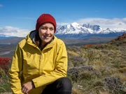 Hannah Emde auf den Spuren der Pumas vor den Toren des Nationalparks Torres del Peine. Die Raubkatzen werden immer seltener und m&uuml;ssen streng gesch&uuml;tzt werden.