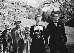 Uli der Knecht Am Ziel der W&uuml;nsche: Heinrich Gretler als Bodenbauer Johannes, Liselotte Pulver als Vreneli, Hannes Schmidhauser als Uli