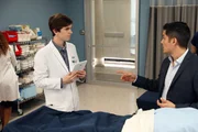 Dr. Shaun Murphy (Freddie Highmore, l.), Dr. Neil Melendez (Nicholas Gonzalez)