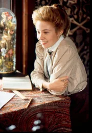 Anne (Megan Follows)