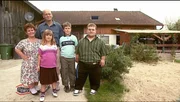 Die Familie von Irmgard (43) und Christian (45) aus Bayern erwartet die Profis des Zuhause im Gl&uuml;ck-Teams schon sehentlich..