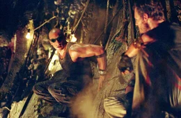 Riddick (Vin Diesel) wei&szlig; nicht mehr, wem er trauen kann ...