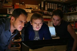 Rainer (Moritz Bleibtreu), Phillip (Milan Peschel) und Pegah (Elsa Sophie Gambard) sind der "Quote" auf der Spur.