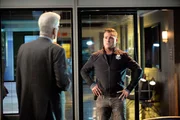 Als der Hauptverdächtige im Fall des ermordeten Superhelden umgebracht wird, müssen D.B. (Ted Danson, l.) und Nick (George Eads) bei ihren Ermittlungen von Null beginnen. Als der Hauptverdächtige im Fall des ermordeten Superhelden umgebracht wird, müssen D.B. (Ted Danson, l.) und Nick (George Eads) bei ihren Ermittlungen von Null beginnen.